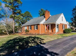 7129 Shoreline Dr, Quinton, VA 23141