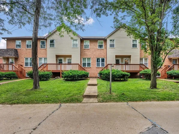 10161 Squire Meadows Dr APT B, Saint Louis, MO 63123