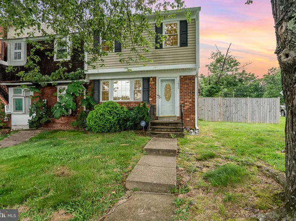 1029 Thomas Jefferson Pl, Fredericksburg, VA 22405