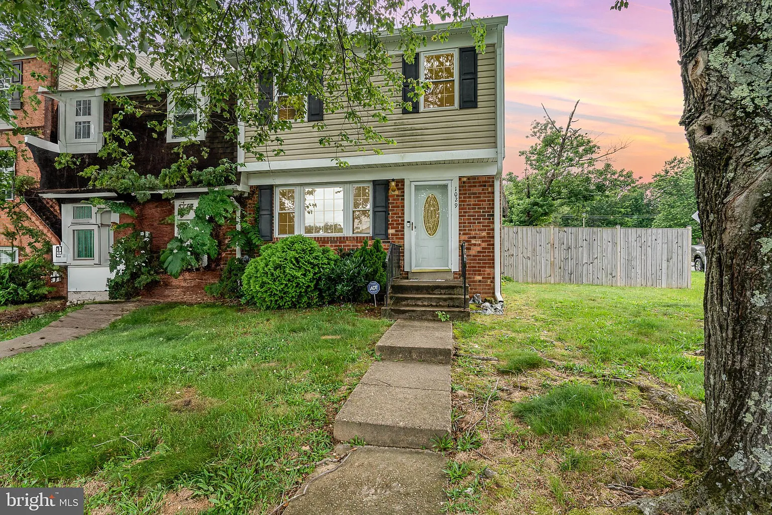 1029 Thomas Jefferson Pl photo 1