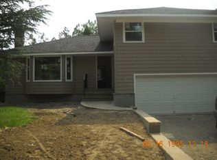 1 Dover Ln, Syosset, NY 11791