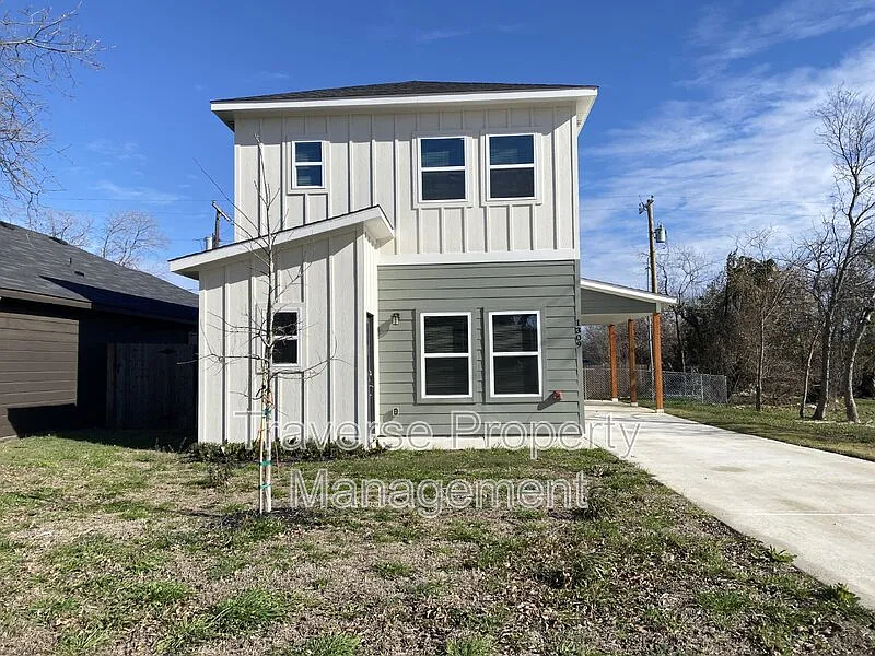 3 bed, 2.5 bath, 1555 sqft, $2,095 — Photo 1
