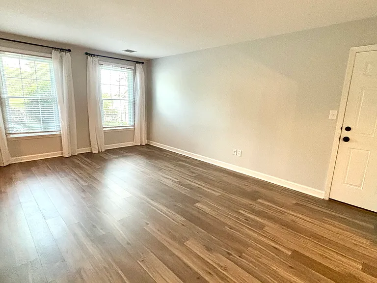 2 Lenox Ct — Photo 5
