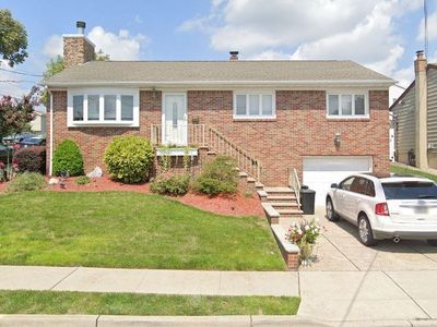 1 Lanza Ln, Secaucus, NJ, 07094