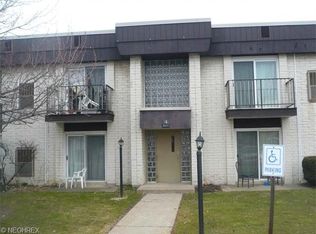 8685 N Akins Rd APT 202, North Royalton, OH 44133