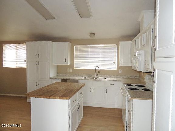 4th image of 1215 N 381st Dr
