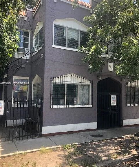 125 NW 7th Ave #1 — Photo 1