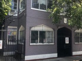125 NW 7th Ave, Miami, FL
