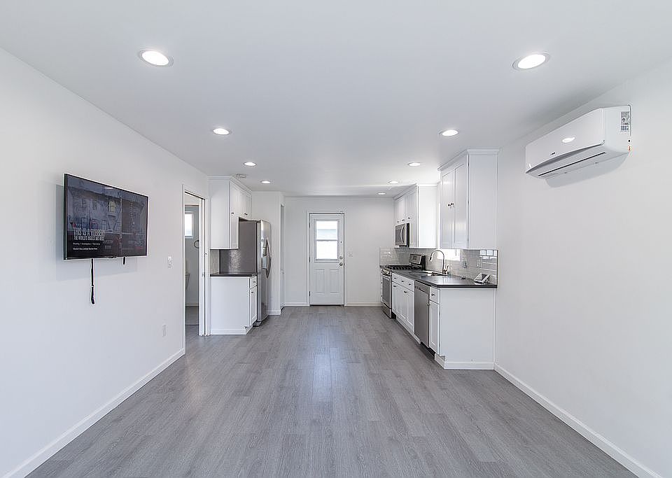 1st image of 1238 1/8 N Cahuenga Blvd