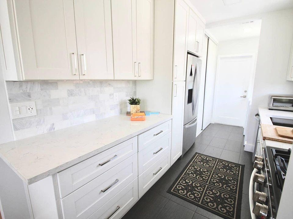 1st image of 6255 Bakman Ave