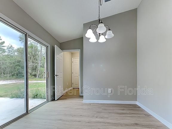 2nd image of 184 SE Fisher Crse