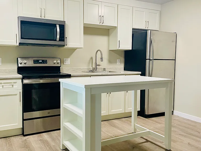 1x1-560 SQFT