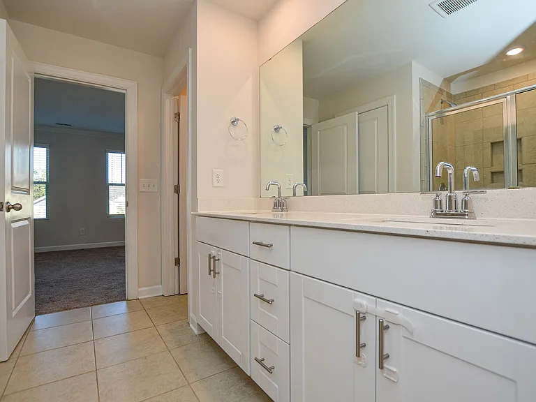 3215 Lisburn St — Photo 33