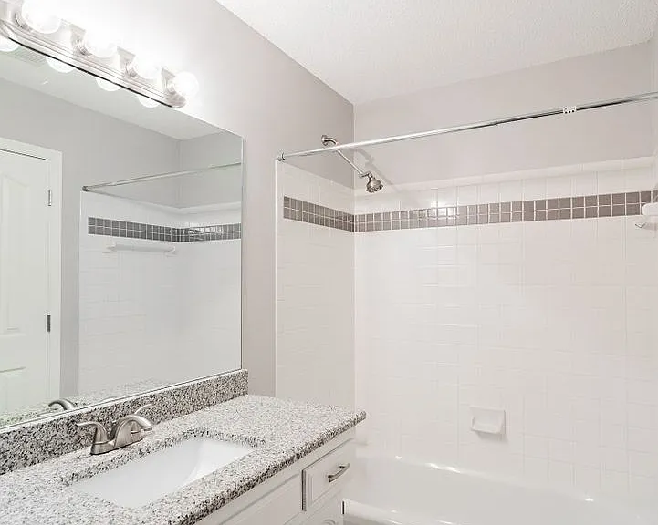 15704 Outlook St — Photo 22