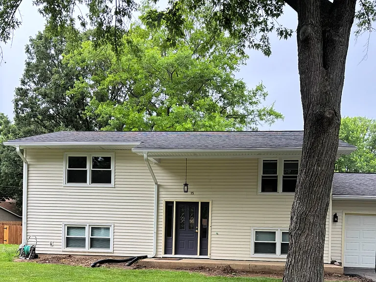 15 Mishawaka Dr — Photo 1