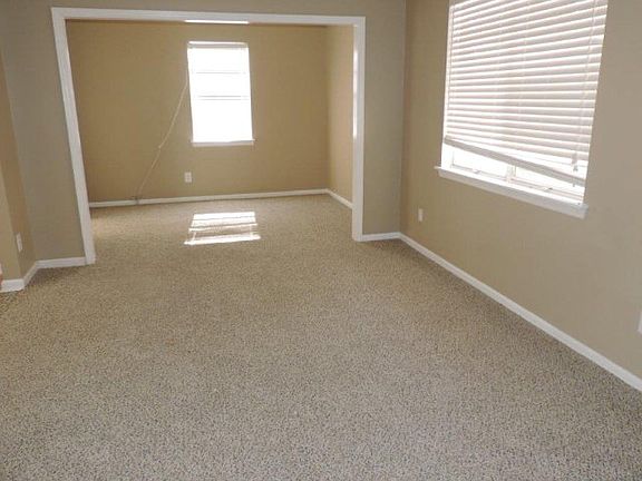 5th image of 254 Oak Lake Dr