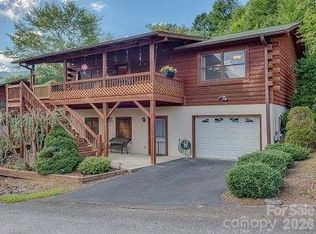 67 Elm Dr, Maggie Valley, NC 28751