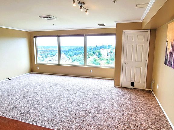 3rd image of 3201 Pacific Ave Unit 803