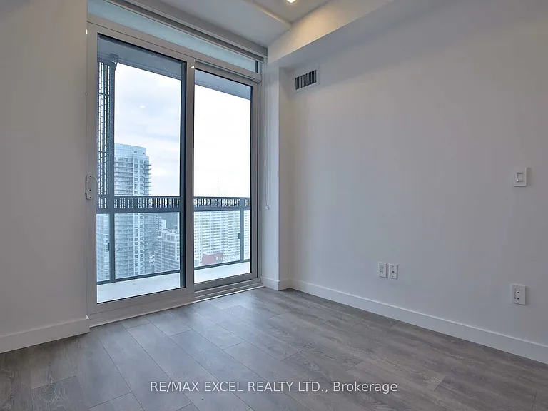 8 Eglinton Ave E #2407 — Photo 10