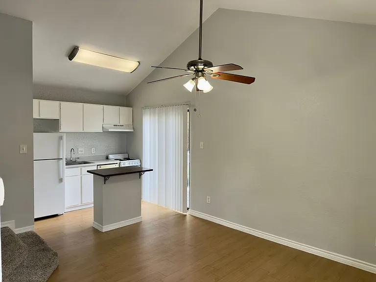 513 S Park Dr — Photo 18