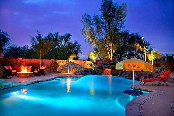 BEATIFUL RESORT BACKYARD