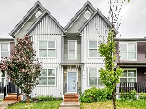 112 E Carrington Blvd NW, Calgary, AB T3P 1K8
