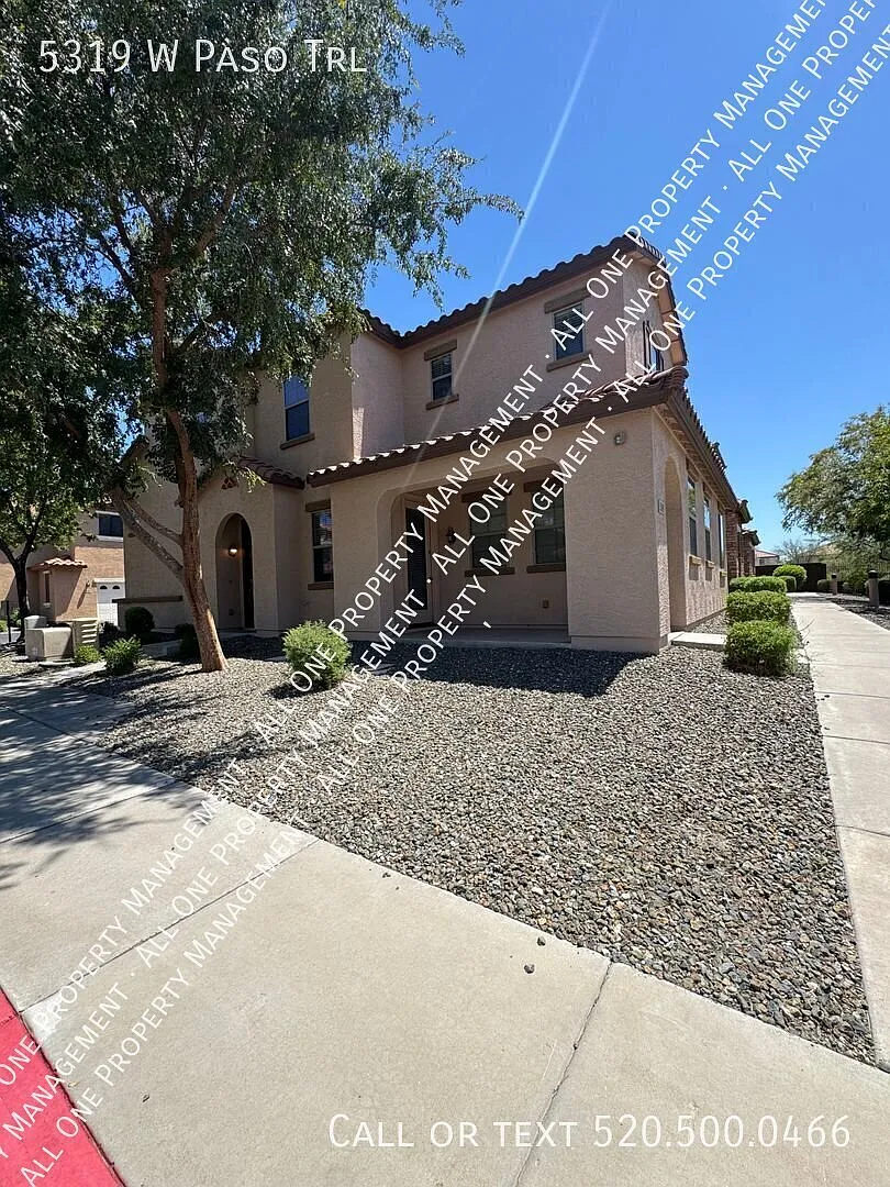 Spacious 4-Bedroom + Den in Gated Stetson Valley with Community Pool — Photo 2