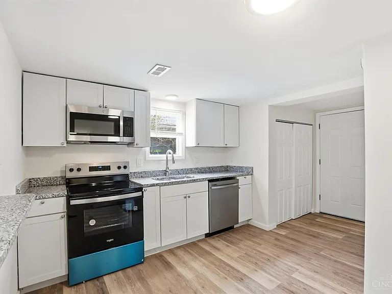 12121 3rd Ave — Photo 10