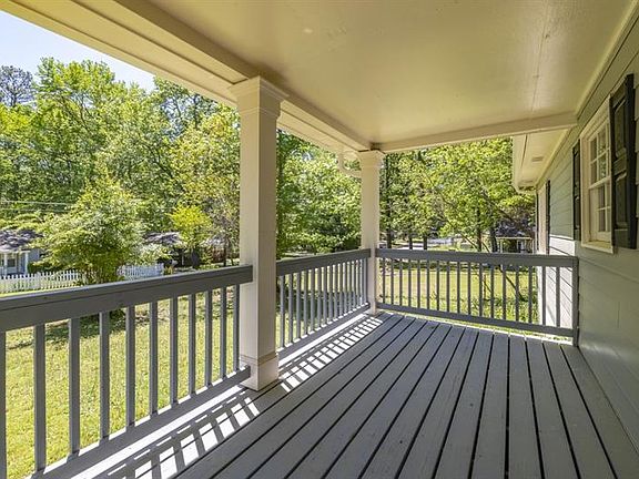 5th image of 243 N Lake Dr