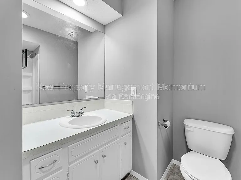 3204 N Wildan Ave — Photo 24
