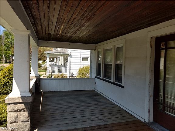 2nd image of 141 Courtland St