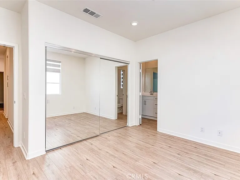 14022 Bay St — Photo 27