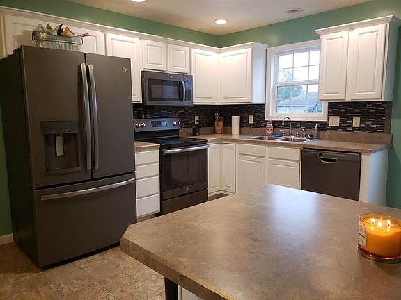 5th image of 3534 Trailstone Dr