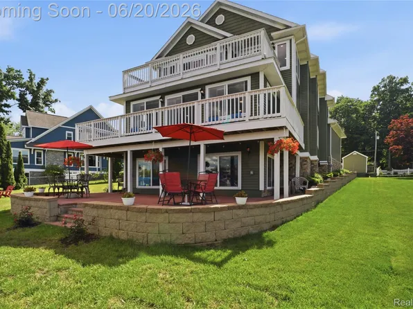 16289 Whitehead Dr, Linden, MI 48451