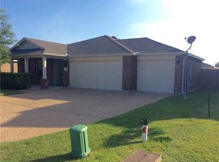 525 Lark St, Leander, TX 78641