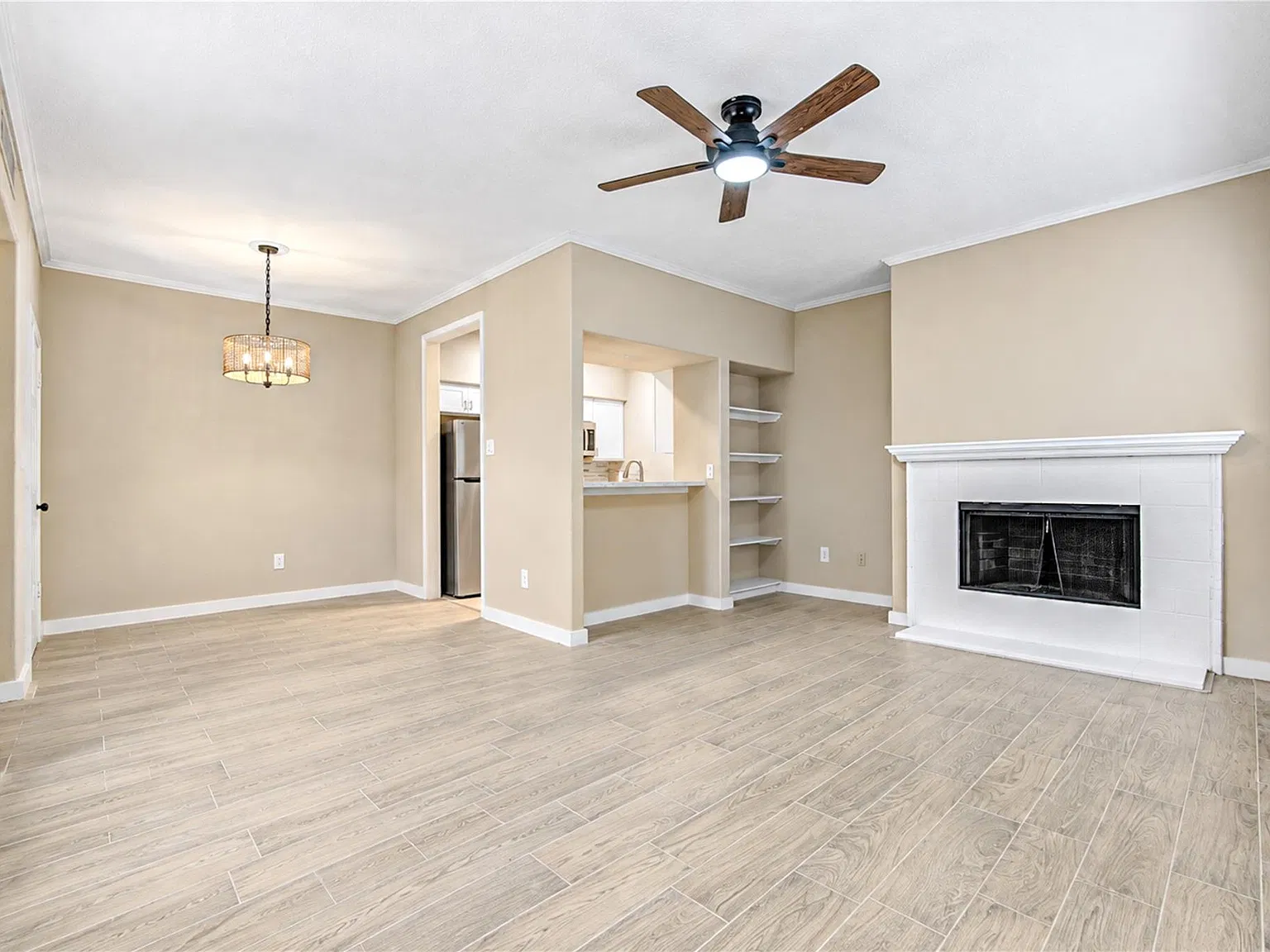 1 bed, 1.0 bath, 935 sqft, $1,550 — Photo 1