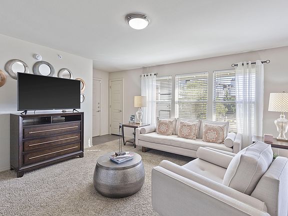 5th image of 6216 66th St APT 401