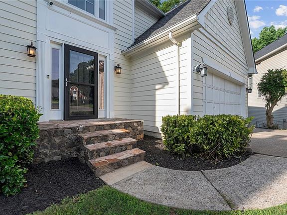2nd image of 620 Brook Landing Ct