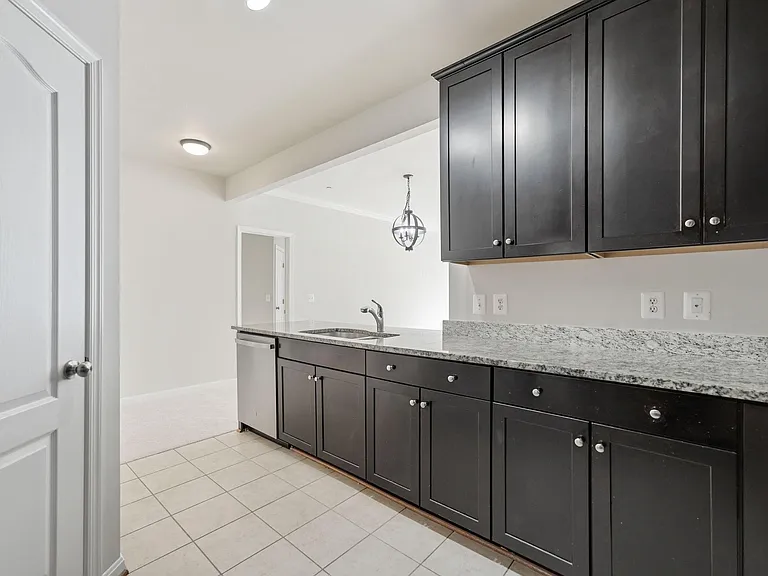 24678 Byrne Meadow Sq — Photo 9