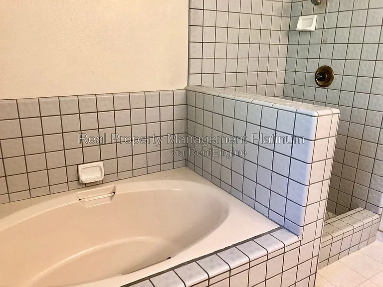 6425 N Arthur Ave — Photo 19