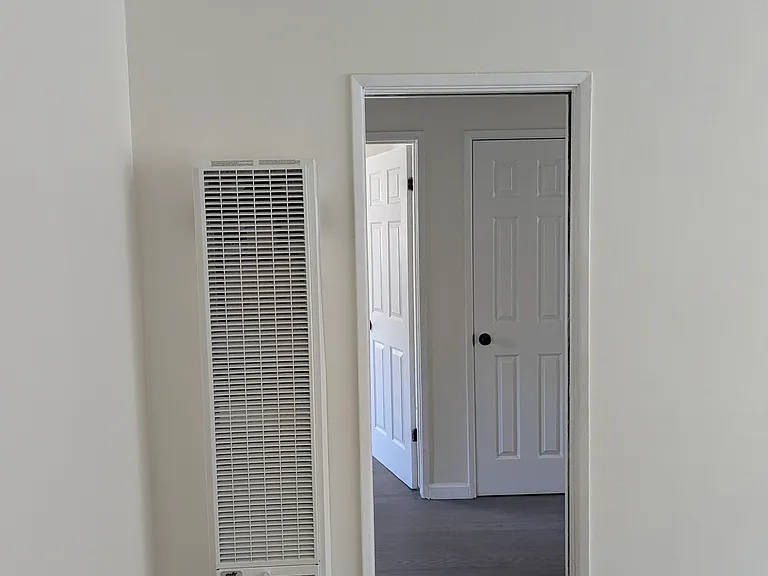 9236 California Ave — Photo 11