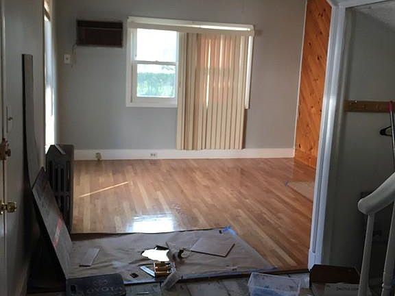 4th image of 55 Medford St #0