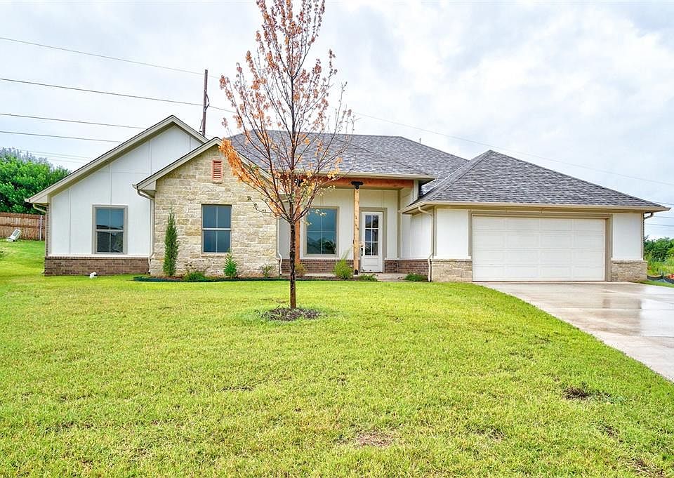 1st image of 1804 Hollow Crest Ln
