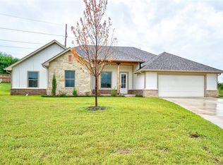 1804 Hollow Crest Ln, Norman, OK 73071