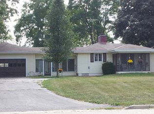 207 W South Rd, Genoa City, WI 53128