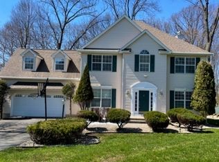 26 Fairfield Ave, Randolph, NJ 07869
