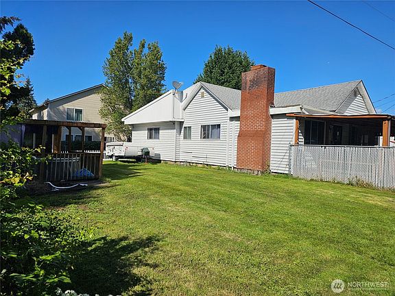 2nd image of 2803 NE 93rd Avenue