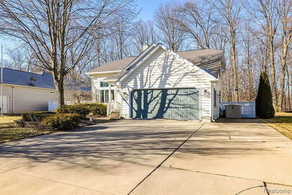 1550 Minnesota Ave, Marysville, MI 48040 Zillow