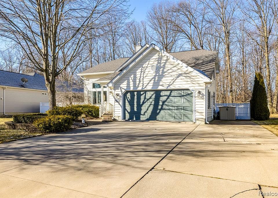 1550 Minnesota Ave, Marysville, MI 48040 Zillow