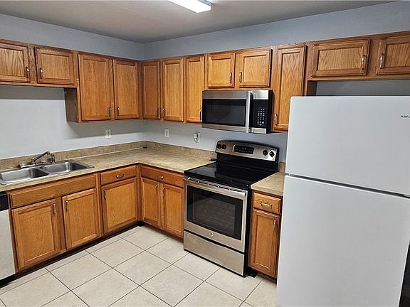 5th image of 3003 Gilbert Ave S